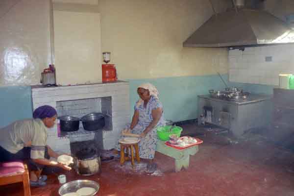 Madlavning i køkkenet, Masi og Rosemary